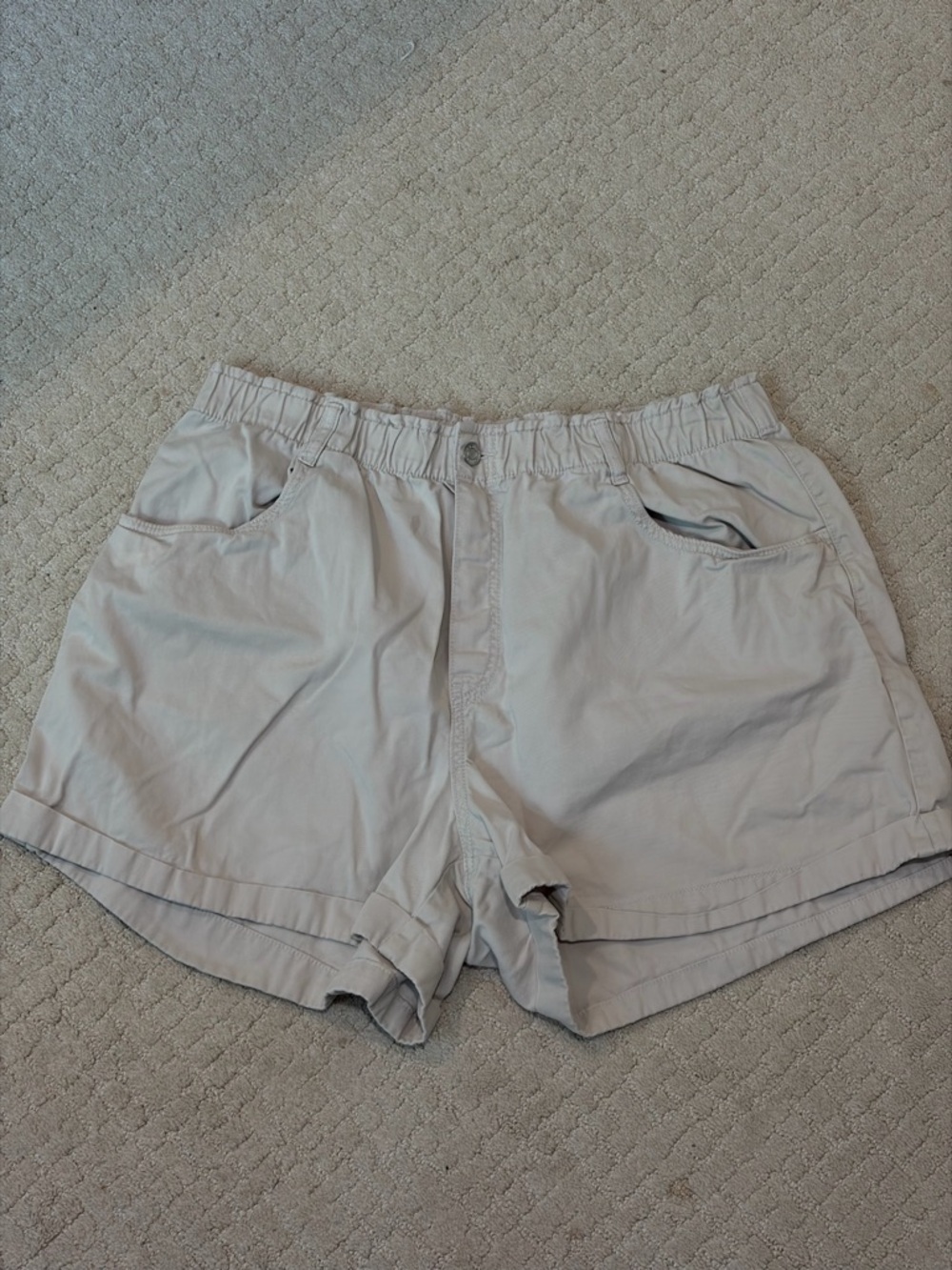 H&M Beige Elastic Waist Shorts – Size XL